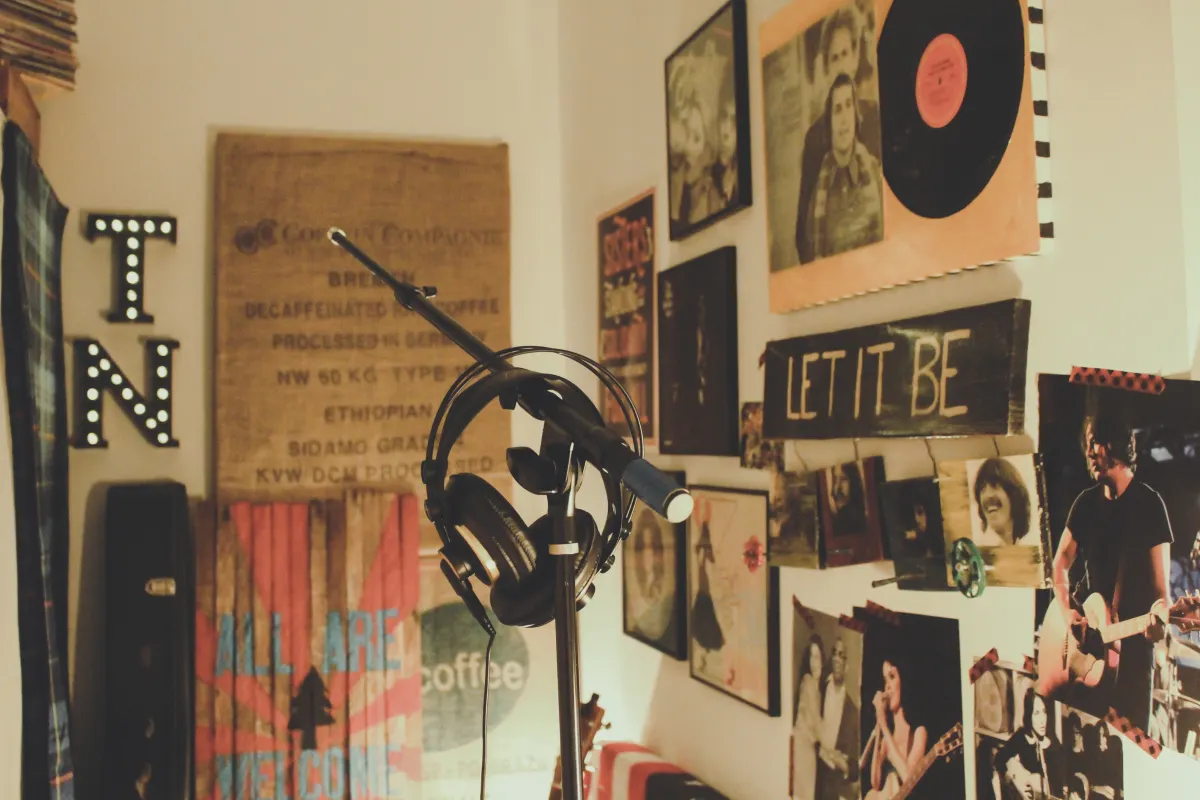 How Major Mixing and Mastering Can Help You Compete in the Music Industry