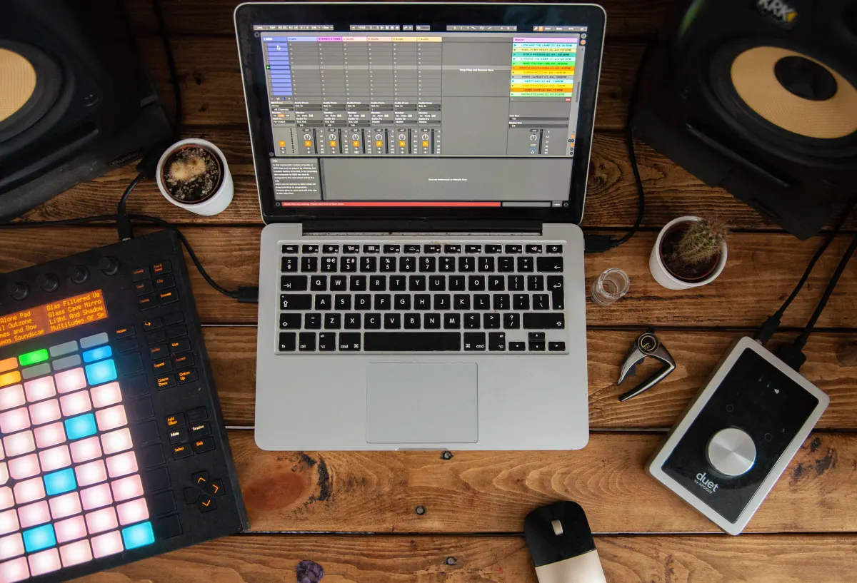 How Major Mixing and Mastering Can Help You Compete in the Music Industry