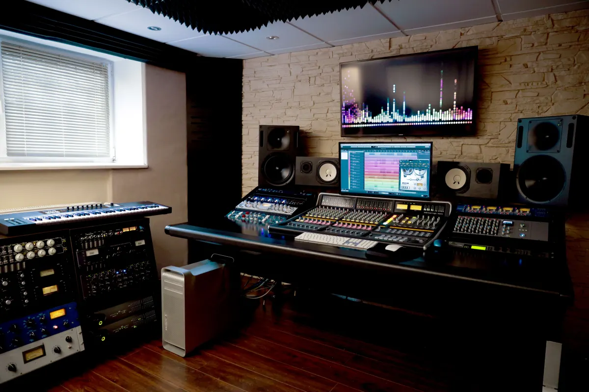Finding the Perfect Mix and Mastering Engineer for Your Music